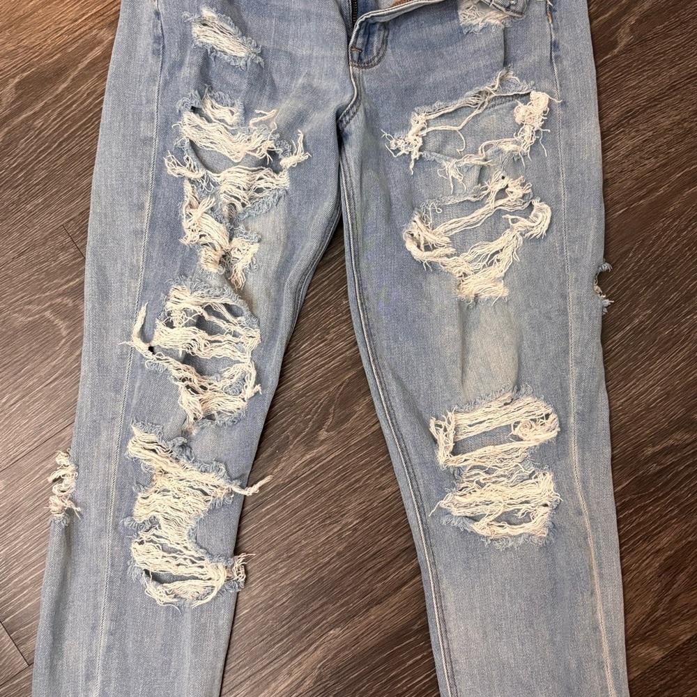 American Eagle Outfitters Light Blue Distressed Boyfriend Jeans